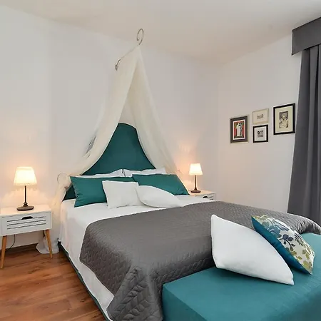 House Vesna 2101 Ferienhaus Pula