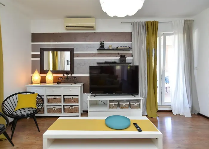 Holiday home House Vesna 2101
