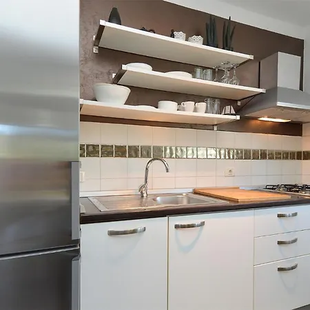 Vakantiehuis House Vesna 2101