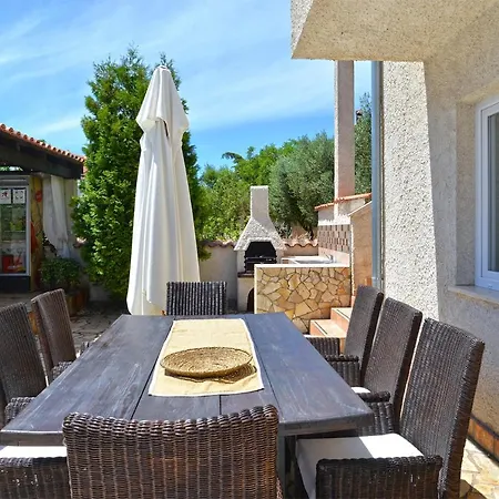 House Vesna 2101 *