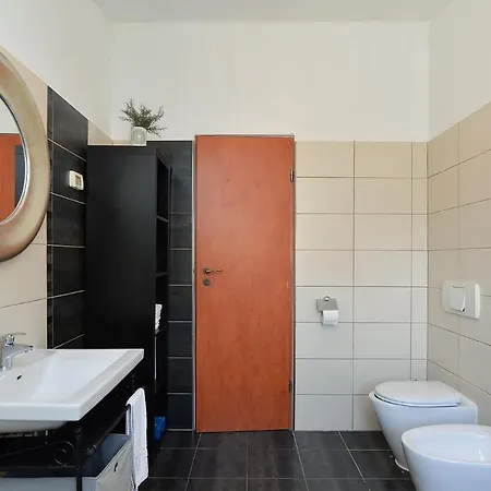 House Vesna 2101 풀라