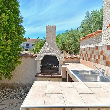 House Vesna 2101 * 풀라