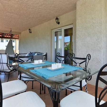 House Vesna 2101 Holiday home Pula
