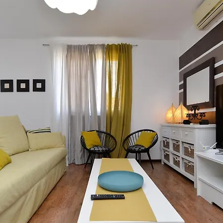 House Vesna 2101 Holiday home Pula