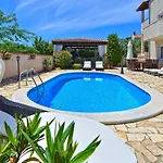 House Vesna 2101